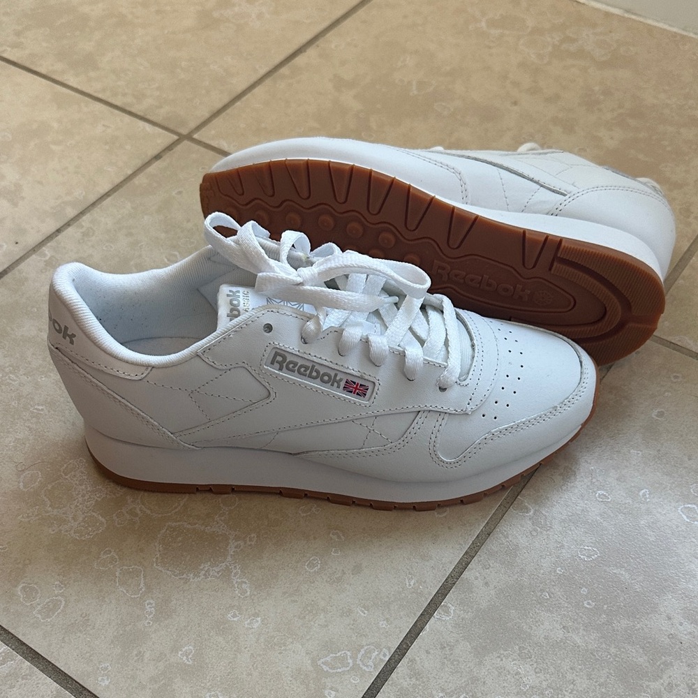 Reebok Kids White and Brown Sneakers Brand New never worn